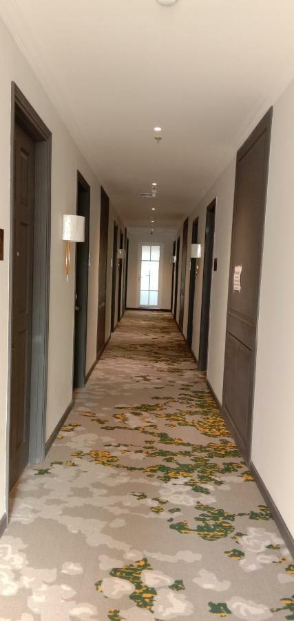 Hotel Shalva Giacarta Esterno foto