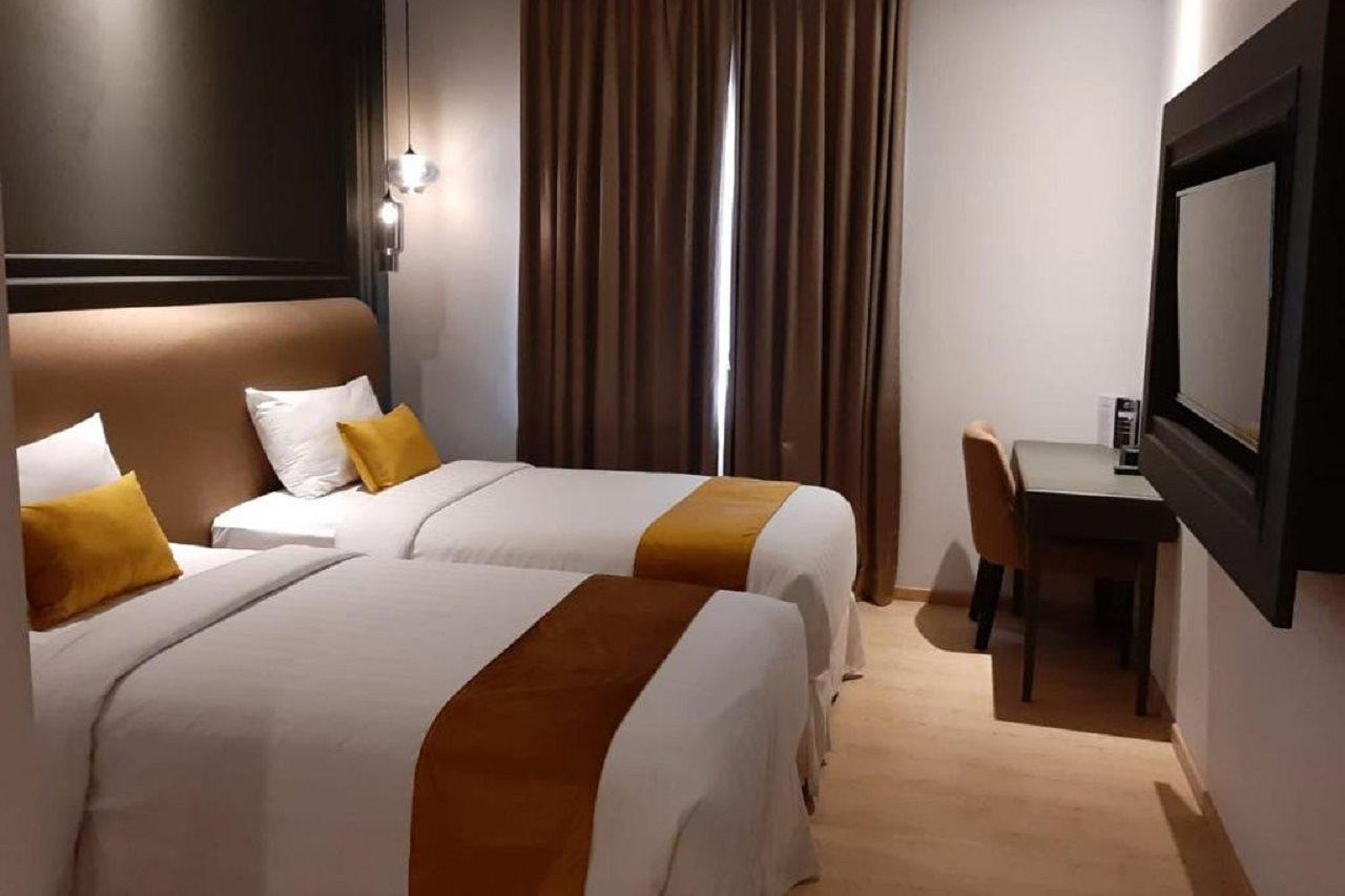 Hotel Shalva Giacarta Esterno foto